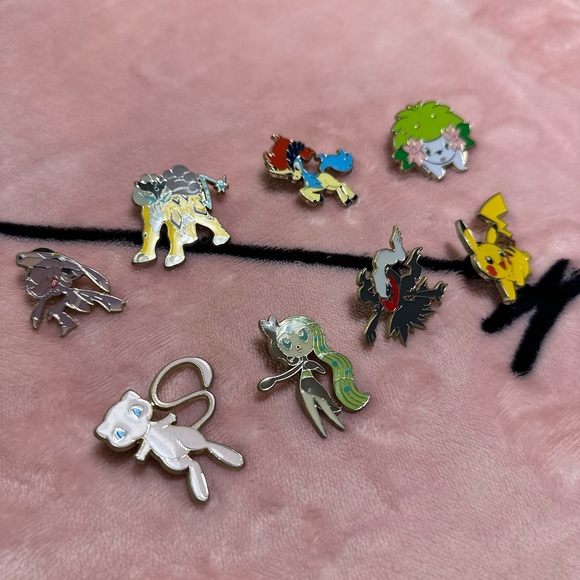 Pokémon Pins Bundle - Picture 5 of 10